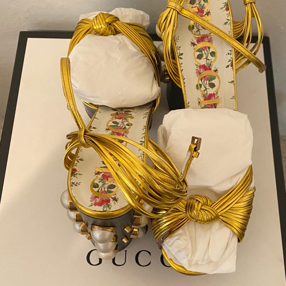 Authentic Women’s Gucci Sandal (block heel)
